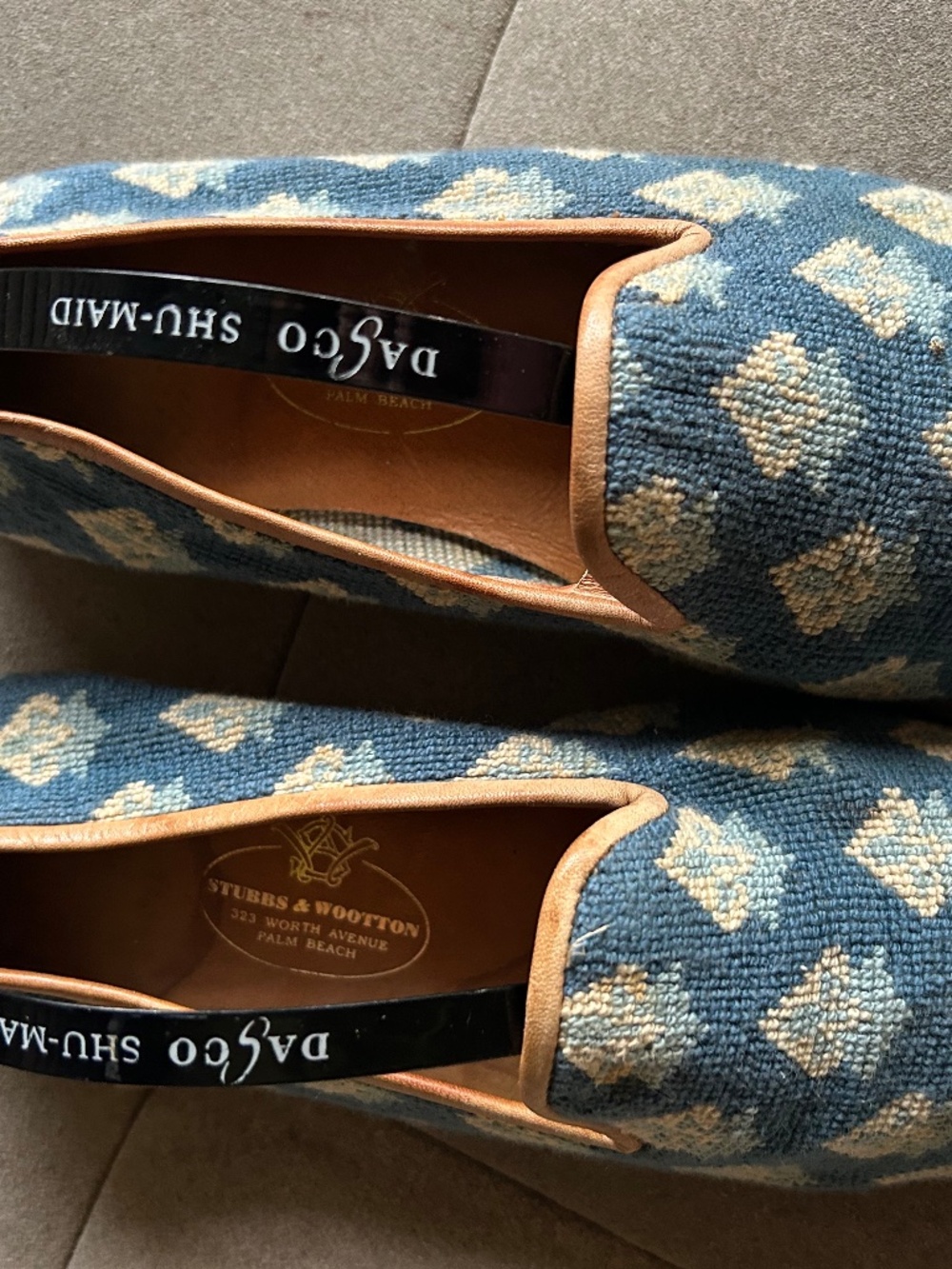 Stubbs & Wootton Needlepoint Blue and cream  shoes in size USA 8.